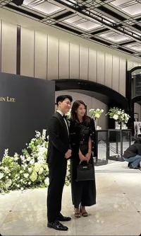 Potret Langka Park Shin Hye dan Choi Tae Joon Kondangan Bareng, Interaksi dan Pakaian Sederhana Jadi Sorotan