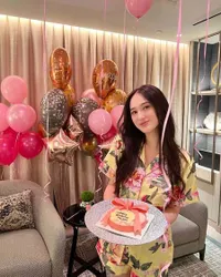 Potret Laura Moane Rayakan Ulang Tahun di Singapura, Makin Cantik di Usia 19 Tahun