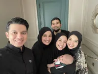 Potret Lebaran Kedua Laudya Cynthia Bella Tanpa Suami, Bahagia Bareng Shireen dan Zaskia