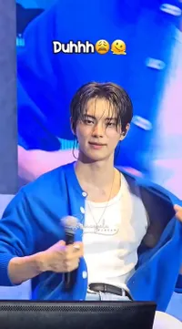 7 Potret Lee Chae Min Kepanasan di Jakarta, Ini yang Bikin Fans Heboh