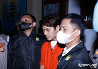 Potret Lesti Kejora yang Disebut Bucin Parah ke Rizky Billar, Nangis-nangis Nggak Rela Suami Ditahan dan Berujung Cabut Laporan KDRT