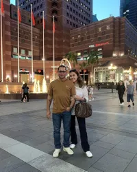 Potret Liburan Keluarga Cindy Claudia di Singapura, Bahagia Bersama Suami Tercinta