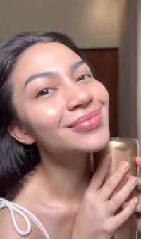 Potret Makeup Natural Ariel Tatum Sebelum Syuting, Netizen Terpesona dengan Kecantikannya