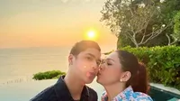 Potret Manis Maia Estianty Cium Al Ghazali, Beri Pesan Menyentuh - Dipuji Besan