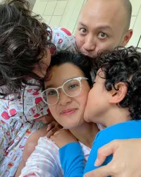 Potret Marcella Zalianty dan Ananda Mikola, 10 Tahun Menikah Sering Bergaya Bak Masih Pacaran