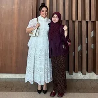 Potret Marshanda di Kelulusan SD Sienna, Bersanding dengan Ben Kasyafani dan Nesyana Ayu Nabila