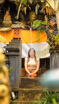 Potret Marshanda Jalani Prosesi Melukat di Bali yang Jadi Sorotan Netizen