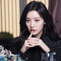 Potret Masa Kecil Kim Ji Won Bintang QUEEN OF TEARS, Pancarkan Aura Bintang Sejak Dini - Visual Cantik Jadi Sorotan