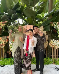 Potret Menawan Tissa Biani di Momen Tunangan Sang Kakak, Anggun Kenakan Kebaya Putih - Disebut Netizen Cocok Jadi Ibu Pejabat