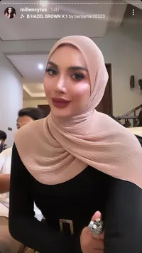 Potret Millen Cyrus di Pengajian 4 Bulanan Aurel Hermansyah, Disebut Bak Wanita Turki Saat Pakai Hijab - Kompak Foto Bareng Ashanty