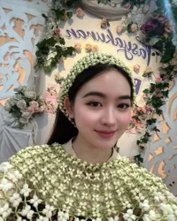 Potret Natasha Wilona Jalani Prosesi 'Siraman', Cantik Banget dengan Makeup Seadanya