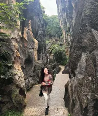 Potret Natasha Wilona Liburan ke China, Tampil Cantik Bak Aktris Dracin 