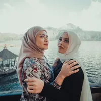 Potret Nathalie Holscher dan Putri Delina Dulu Akur Bak Anak Ibu Kandung, Diduga Saling Sindir - Berujung Gugat Cerai Sule