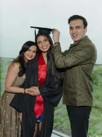 Potret Nayla Putri Manoj Punjabi Wisuda di Swarthmore - Amerika Serikat, Cantik dan Bikin Bangga