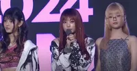 Potret NewJeans Saat Berikan Pidato Kemenangan di 2024 Korea Grand Music Awards, Dapat Dukungan dari Artis Lain