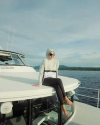Potret Nina Zatulini Liburan Naik Yacht Mewah, Selera Orang Kaya Memang Beda