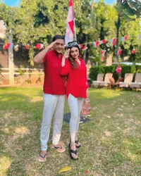 Potret Nurah Syahfirah Rayakan Kemerdekaan RI Bareng Tetangga, Semangat Ikut Lomba Tarik Tambang - Santai Nyeker