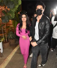 Potret Nysa Devgan Anak Kajol Tampil Hot Pakai Dress Terbuka, Panen Kritikan dari Netizen India