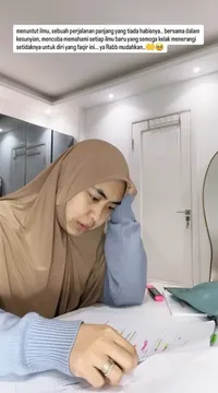 Potret Oki Setiana Dewi Belajar Tekun, Kuliah Ambil S1 Lagi di Mesir