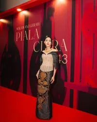 Potret Para Artis dan Aktor Indonesia yang Hadir di Festival Film Indonesia 2023, Kompak Pakai Kain dan Kebaya!