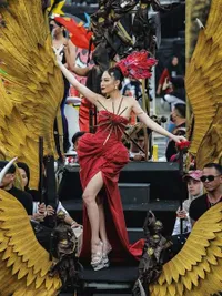 7 Potret Patricia Gouw Ikut JFC, Sampai Mau Nangis di Tengah Karnaval