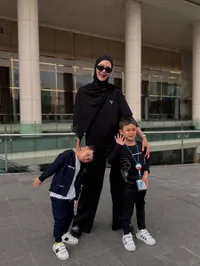 Potret Paula Verhoeven Hangout Bareng Kenzo dan Kiano, Bahagia Bersama Anak - Senyum Sumringah