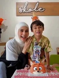 Potret Paula Verhoeven Rayakan Ultah Kiano di Sekolah, Wujudkan Keinginan Sang Anak