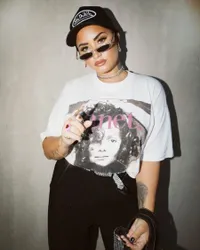 Potret Penampilan Terbaru Demi Lovato, Makin Percaya Diri Berekspresi Sambil Promosi Lagu Baru