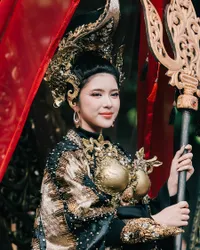 Potret Penampilan Tiara Andini di Jember Fashion Carnaval 2024, Cantik Kebangetan - Dancer Ternyata Dadakan