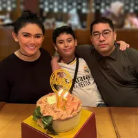 Potret Perayaan Ulang Tahun Rafello Anak Thalita Latief, Pesta Sederhana Namun Bahagia - Akrab dengan Pacar Sang Ibunda