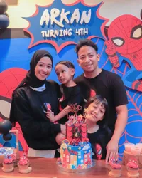 Potret Perayaan Ultah ke-4 Anak Kedua Poppy Bunga, Ungkap Sang Buah Hati Perlu Perhatian Khusus
