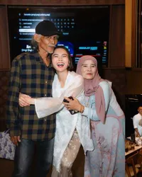 Potret Perayaan Ultah Wika Salim Bersama Pacar, Sahabat, dan Orang Tua - Aura Kebahagiaan Terpancar