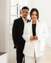 Potret Pernikahan Alexandra Kakak Alyssa Daguise di Paris, Simple Pakai Oversized Blazer 