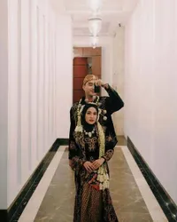 9 Potret 'Pernikahan' Cut Syifa dengan Ibrahim Risyad Pake Adat Jawa