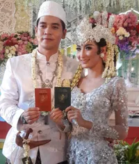 Potret Pernikahan Ricky Perdana dan Chaca Thakya, Manis Romantis