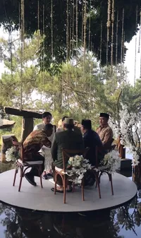 Potret Pernikahan Sasqia Anak Ongky Alexander, Acara Super Privat dan Sederhana - Dihadiri Keluarga Cendana