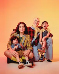 Potret Photoshoot Terbaru Cut Meyriska & Roger Danuarta, Sekeluarga Mirip Boneka