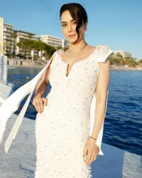 Potret Preity Zinta di Cannes 2024, Cantik Kebangetan Kayak Boneka