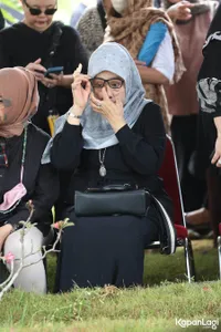 Potret Prosesi Pemakaman Dina Mariana, Diiringi Isak Tangis Keluarga - Ira Maya Sopha Terguncang