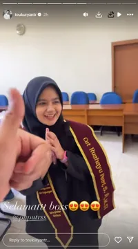 Potret Puput Adik Teuku Ryan Lulus S-2, Raih Gelar Magister 