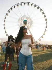 Potret Rachel Vennya Nonton Coachella, Tetap Slay Meski Ngaku Suara Habis