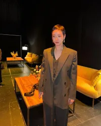 Potret Rambut Bondol Kim Go Eun, Dapat Pujian dari Netizen Karena Tetap Cantik Memesona