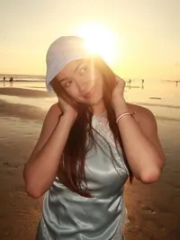 Potret Rebecca Klopper Nikmati Sunset Bali Usai Resepsi di Nikahan Syifa Hadju & El Rumi