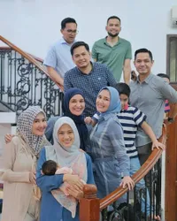 Potret Rekan Artis Jenguk Alyssa Soebandono yang Baru Melahirkan Anak Ketiga, Akrab bak Reunian