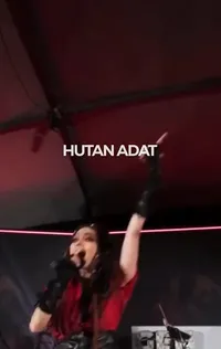 Potret Rina Nose Jadi Vokalis Band Metal METHOSA, Lagu 'Bangun Orang Waras' Menjadi Sorotan