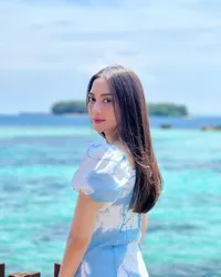 Potret Ririn Dwi Ariyanti Ramai Dihujat Usai Rayakan Natal Bareng Jonathan Frizzy, Agama Jadi Pertanyaan Netizen