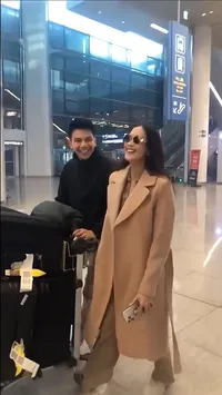 Potret Ririn Dwi Aryanti dan Jonathan Frizzy Lakukan Beauty Surgery Bareng di Korea, Tak Terpisahkan