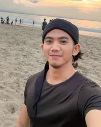 Potret Rizki DA Nyanyi Lagu Galau Disebut Untuk Lesti Kejora, Akui Awalnya Tak Percaya Rizky Billar Lakukan KDRT