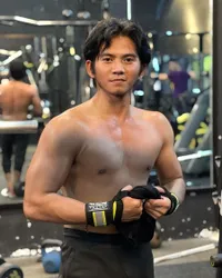 Potret Rizki DA Pamer Otot yang Makin Kekar, Tapi Malah Disebut Netizen Bogel