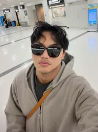 Potret Rizky Febian Ajak Mahalini dan Anak Liburan di Jepang, Selina Anteng Digendong Sang Ibu